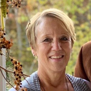 Meet your Posher, Lorrie